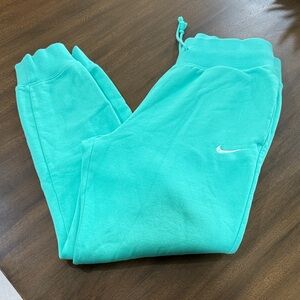 Nike woman’s  Aqua Joggers size M